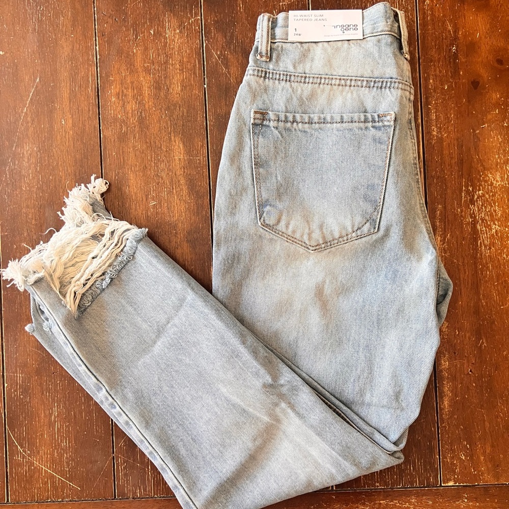 Hi-Waist Slim Tapered Jeans